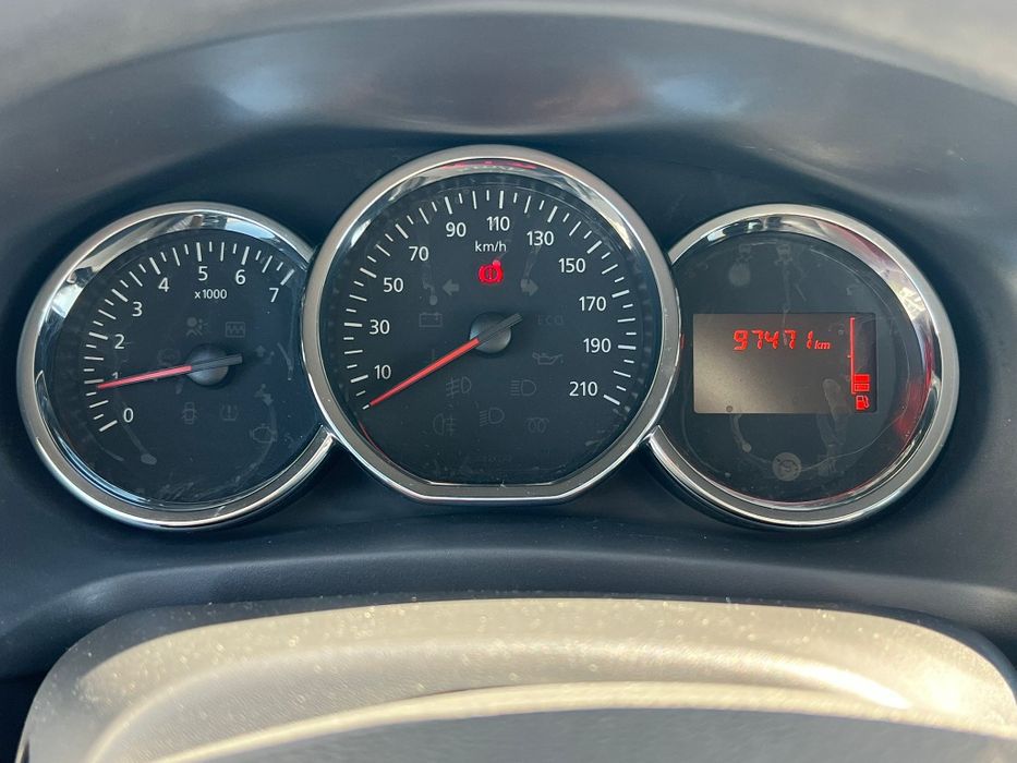 Vînd Dacia Logan MCV benzina