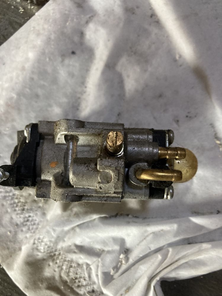 Carburator motocoasa