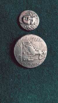 Две монети за 35 лв.общо.