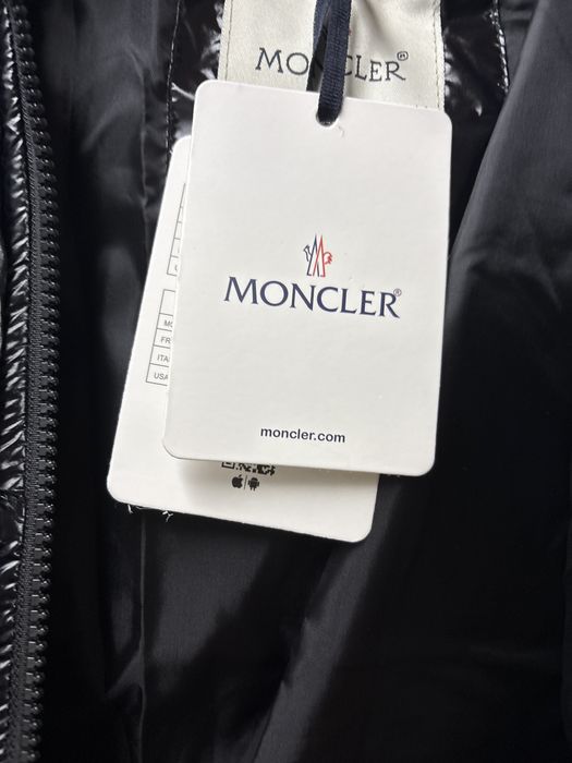 Geaca M.O.N.C.l.e.r noua