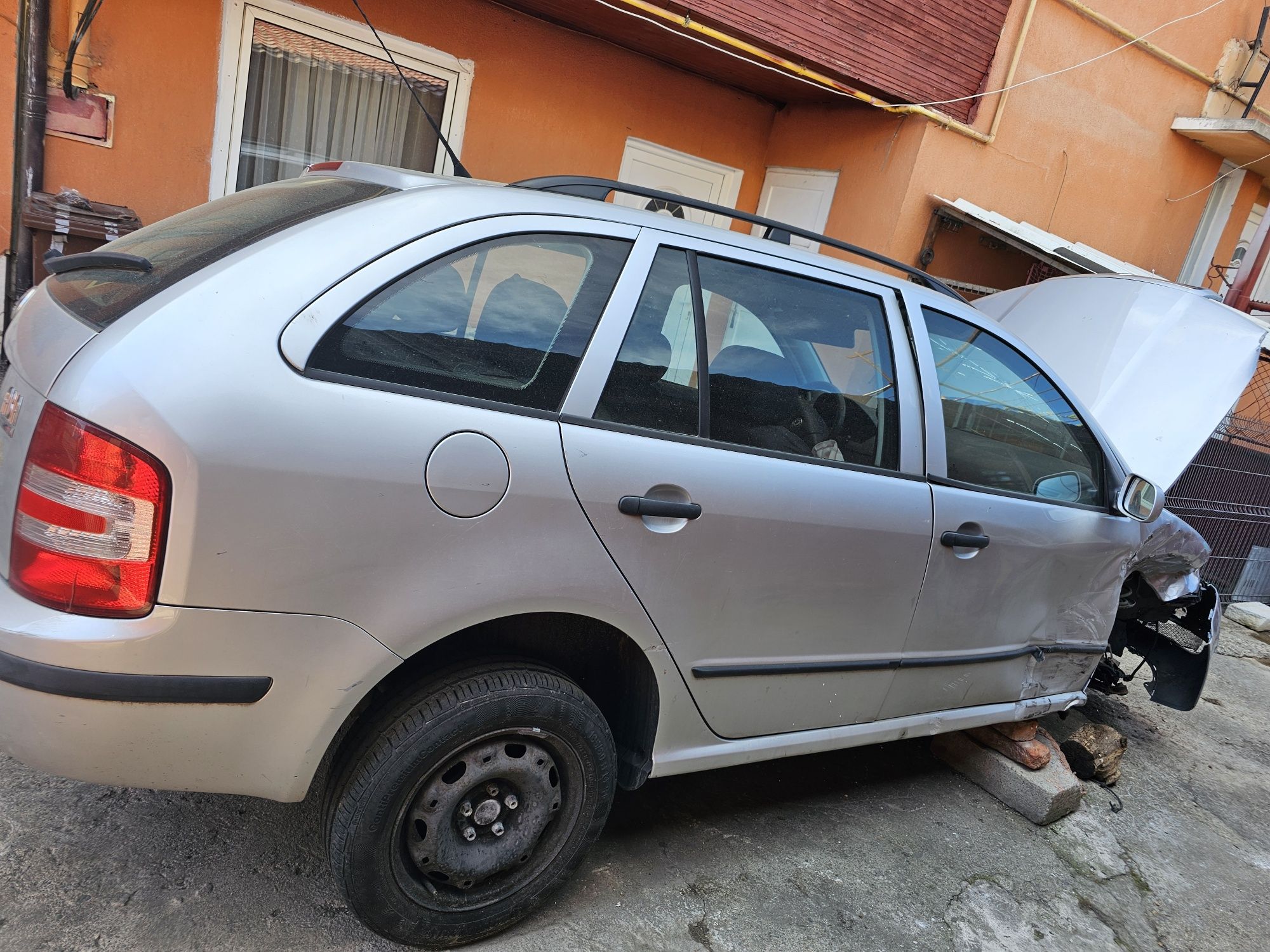 Vând skoda fabia 2006 dezmembrari/piese