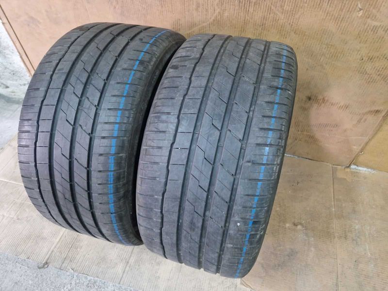 2 Hankook R20 305/40
летни гуми DOT1921