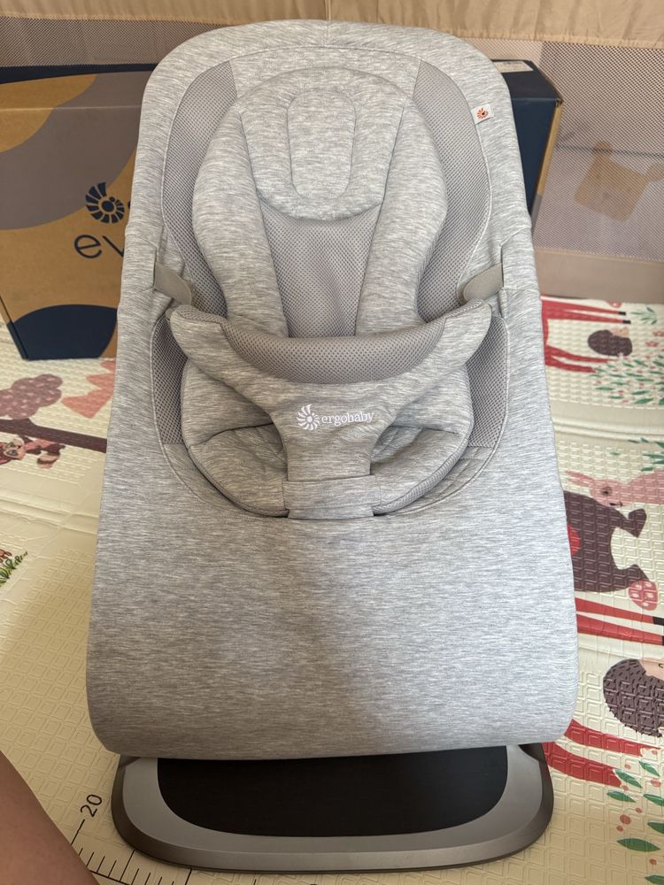 Ergobaby бебешки шезлонг 3в1