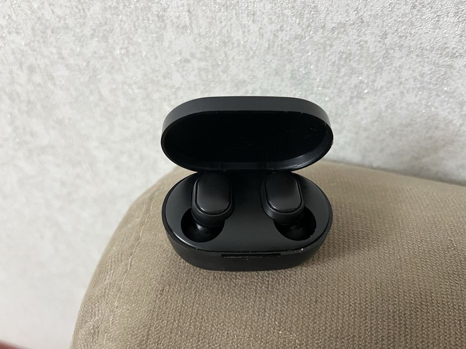 Наушник сатылады