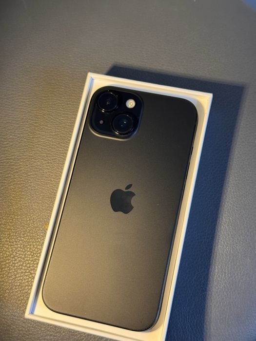 Айфон 15   Айфон 15