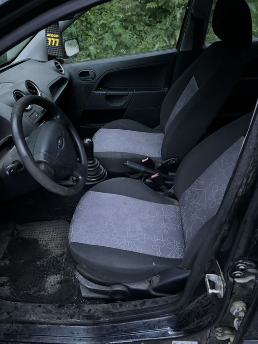 Форд фиеста 1.4 бензин на части.