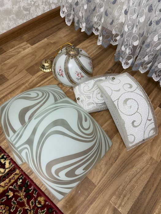 Плафоны для люстры / светильников

Продаю плафоны (несколько видов).
С