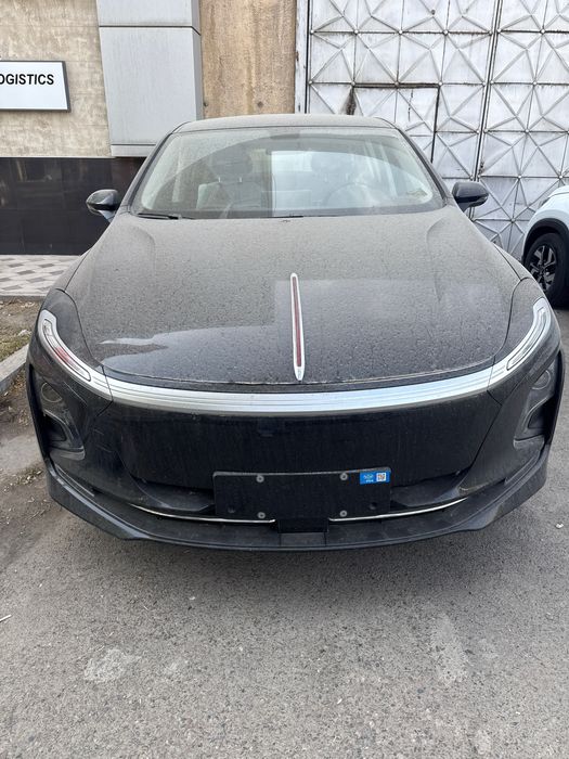 Hongqi E-q 5 restayling 2025 yil