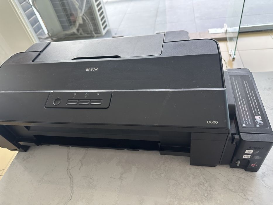 Epson L1800 в отличном состояний