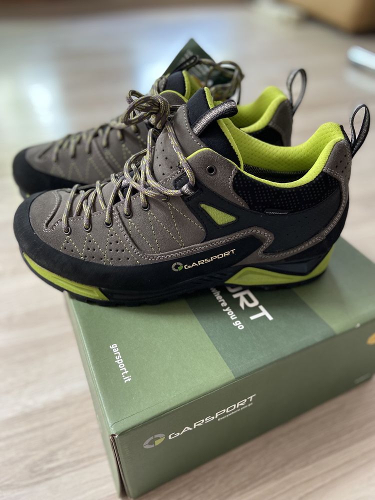 Pantofi trekking Garsport Tech Low WP Man Antracite/Lime