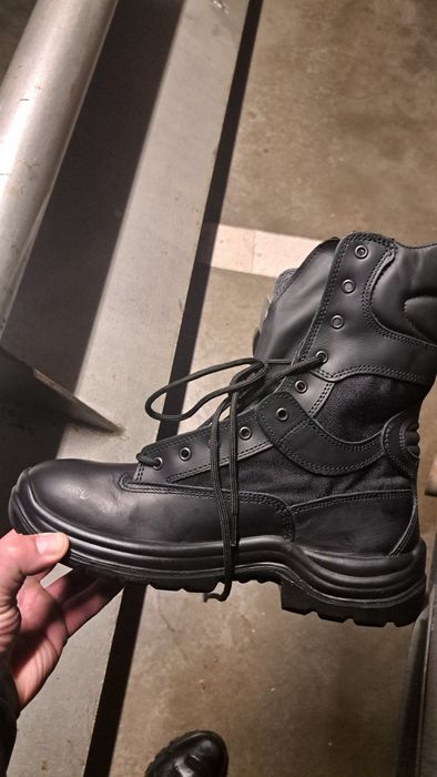 Bocanci militari de sezon