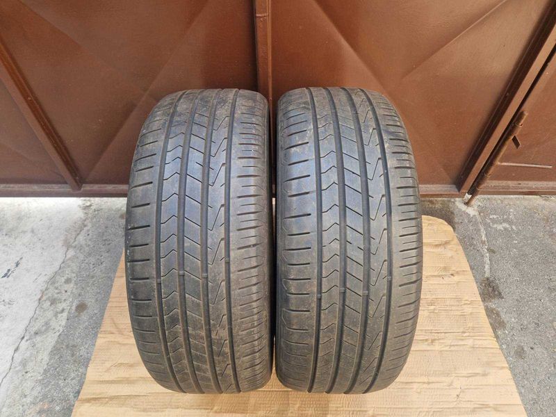 4 Hankook R18 235/55
летни гуми 
DOT4419