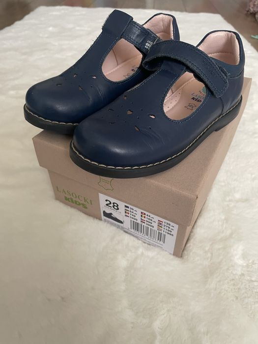 Pantofi Lasocki 28