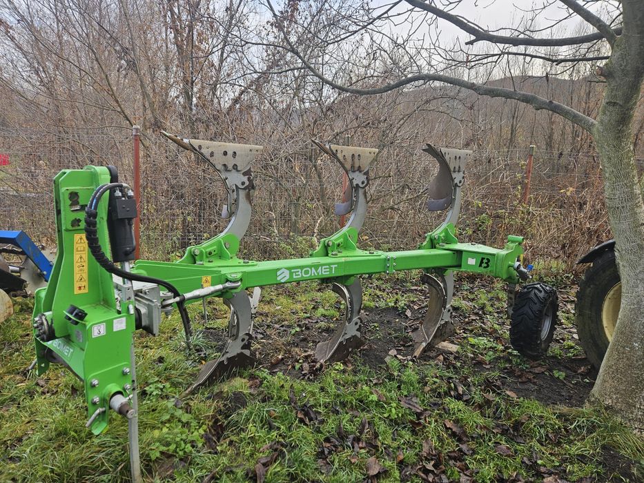 Plug reversibil  2+1 brazde