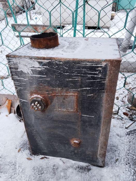Продам котел отопительный