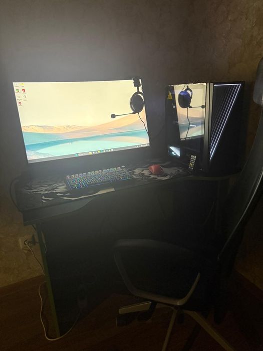 Геймерский уголок все включено! ПК с топовыми комплект, стол и кресло