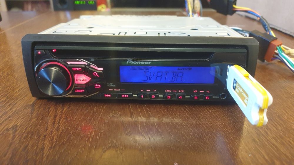 Авто радио плеър музика за кола Пайнер Pioneer CD MP-3 USB AUX