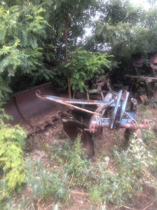 Plug romanesc trei trupite  pe teava