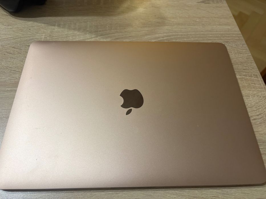 MacBook Air  retina 13 rose gold