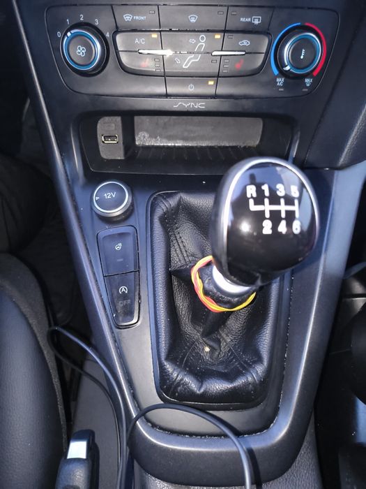Vând Ford focus mk3