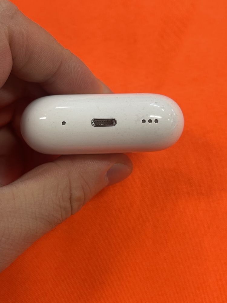 Кейс Airpods 2 Pro оригинал 100%