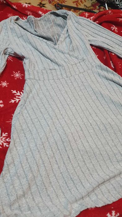 Rochie moale de iarna cu decolteu in V