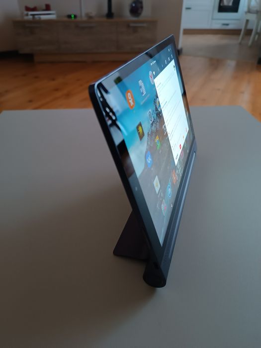 Продам планшет Lenovo Yoga Tablet YT-X703L
