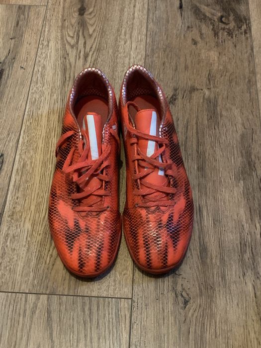 Ghete fotbal Adidas sintetic F10