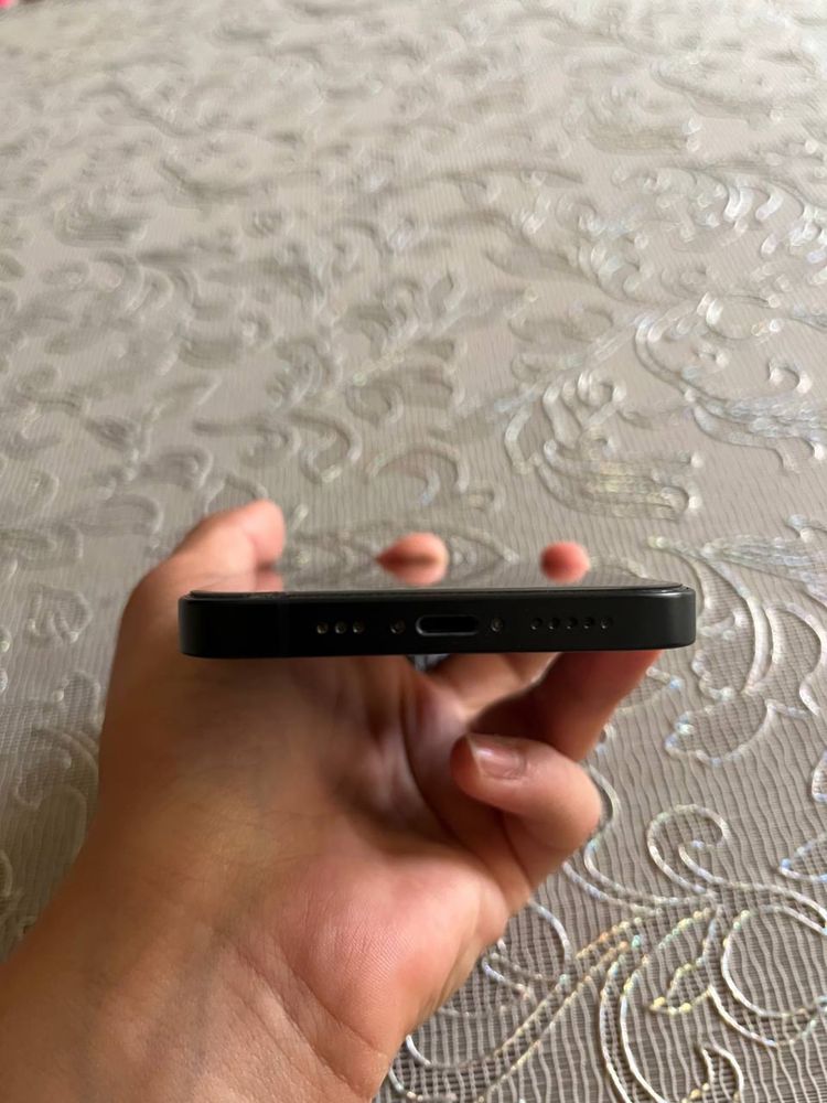Iphone 13 б/у идеал