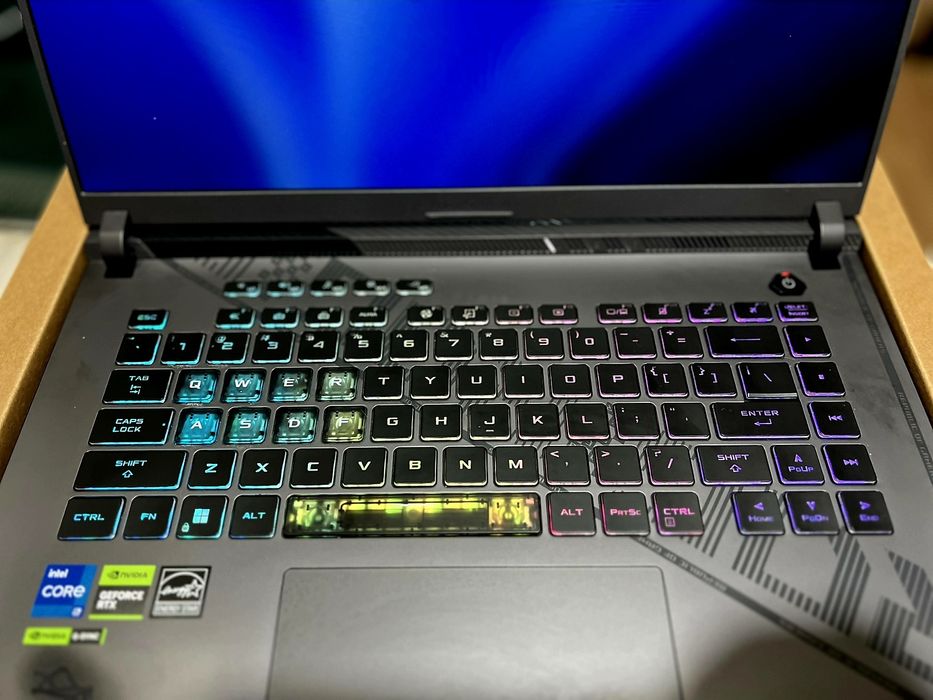 Asus Rog Strix G16 I7 13650HX/4060 140W/16GB DDR5/1TB NVME