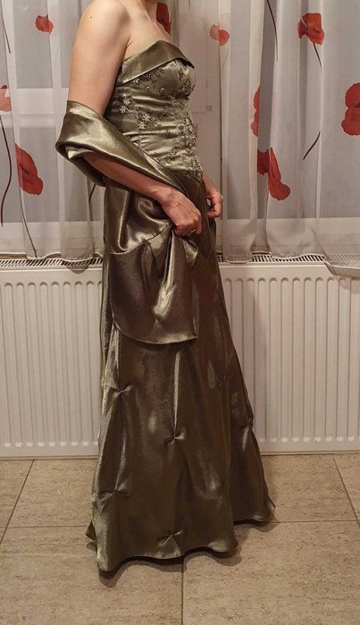 Vând rochie de gală/nașă