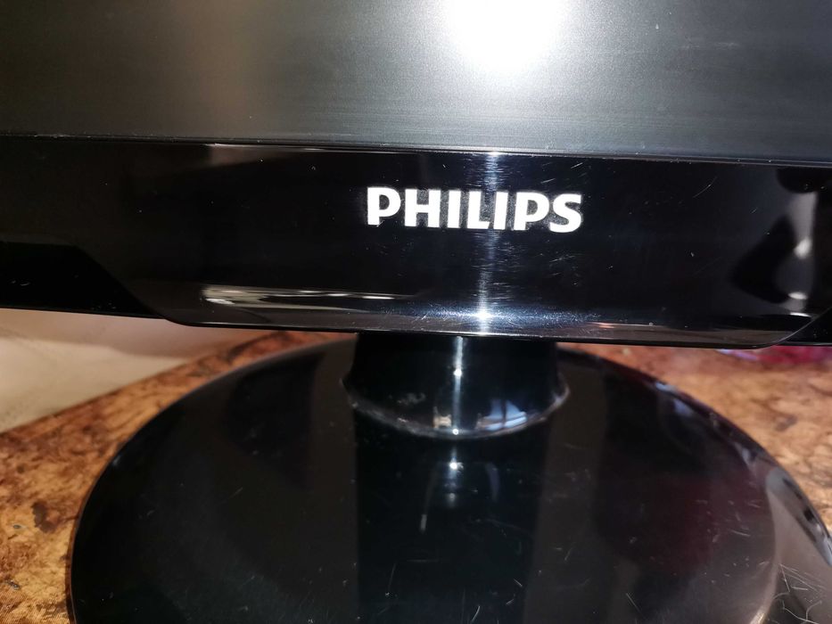 Монитор Филипс 24 инча лед