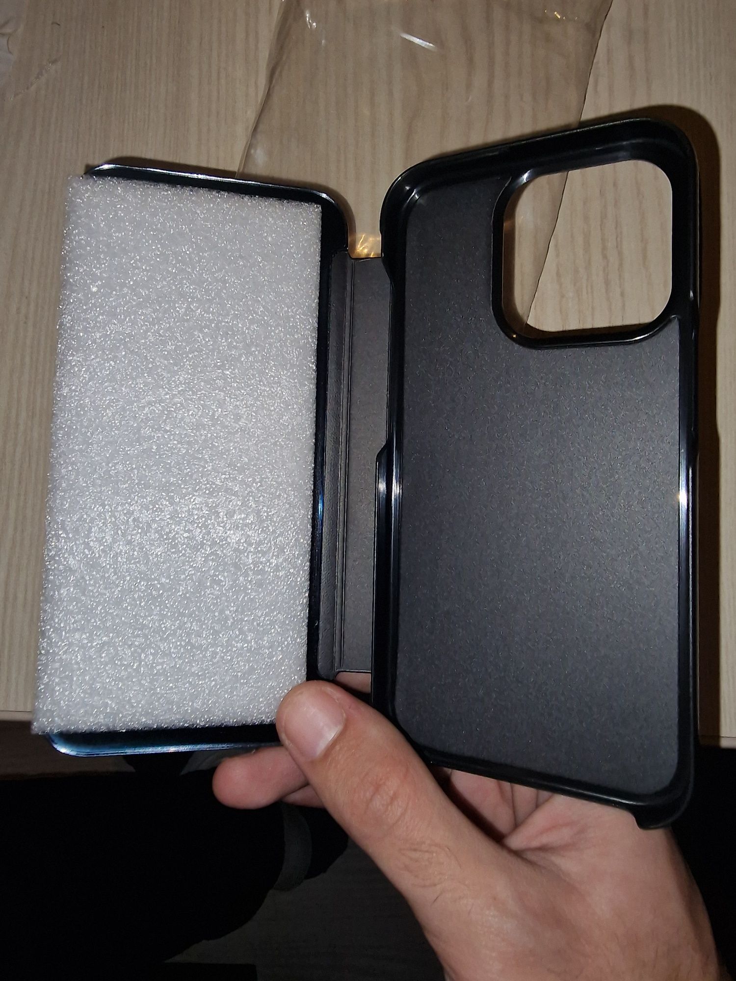 Husa Flip Protectie Iphone 15 Pro