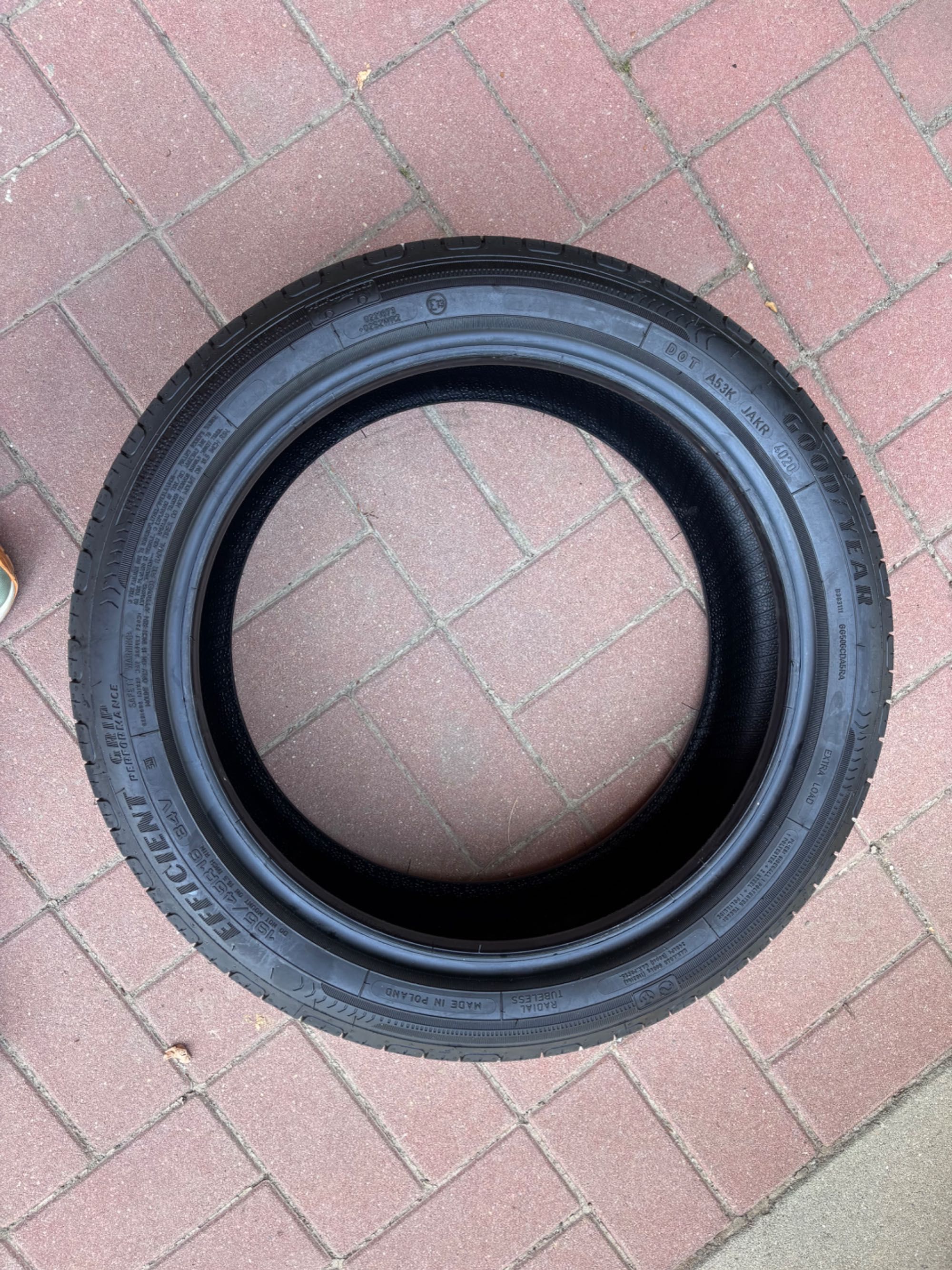195/45/16 Goodyear efficient grip performance