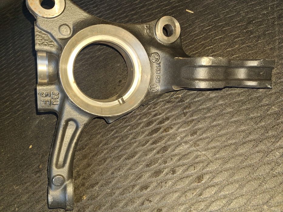 Fuzeta dreapta VW T6