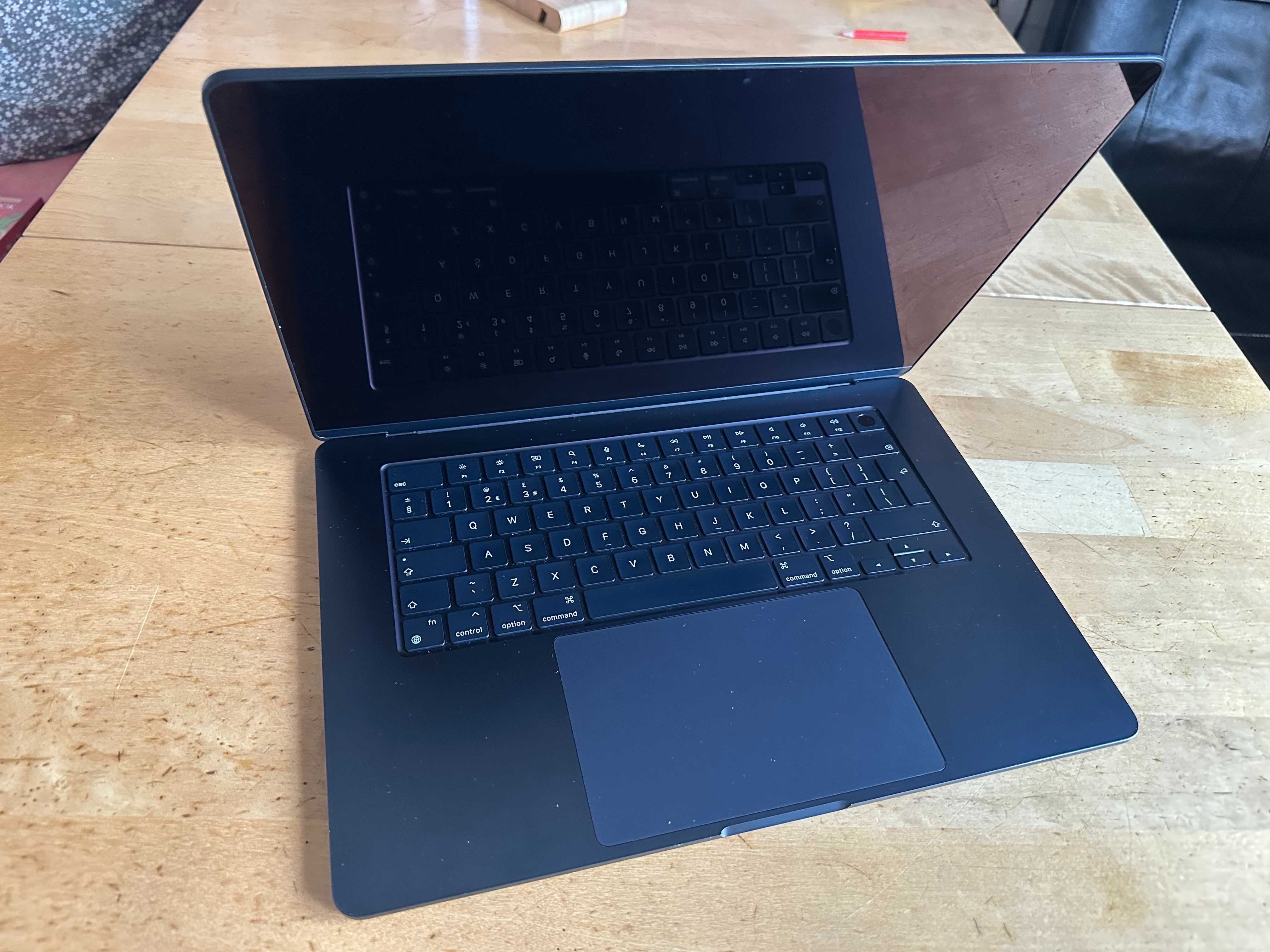 Apple Macbook Air A2941 M2 чип 15 инча 2023г