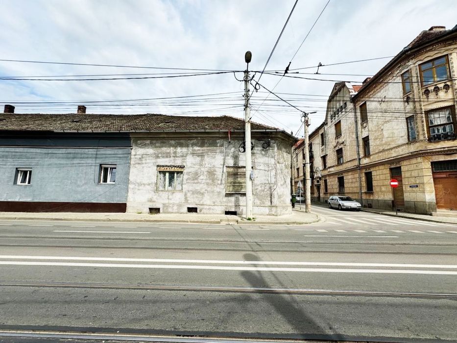 De vanzare apartament 2 / 3 camere cu posibilitate de acces stradal