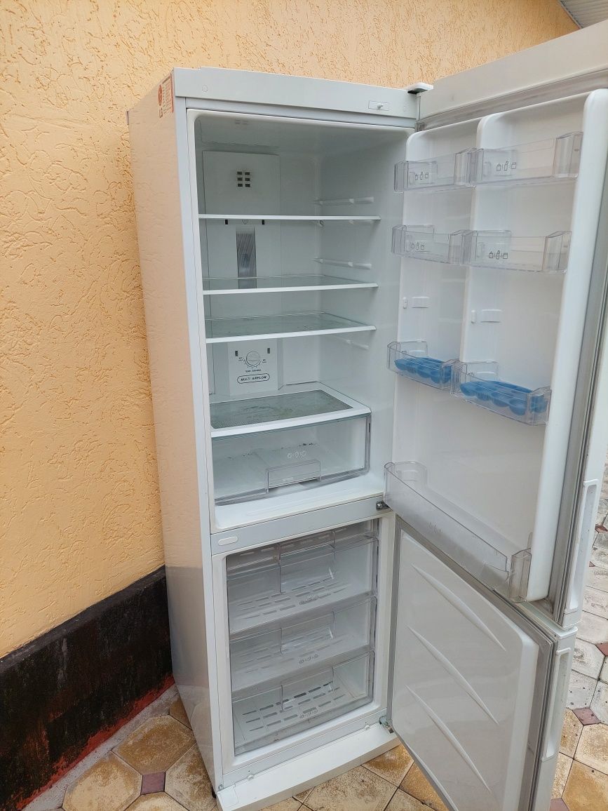 ..Продам Холодильника