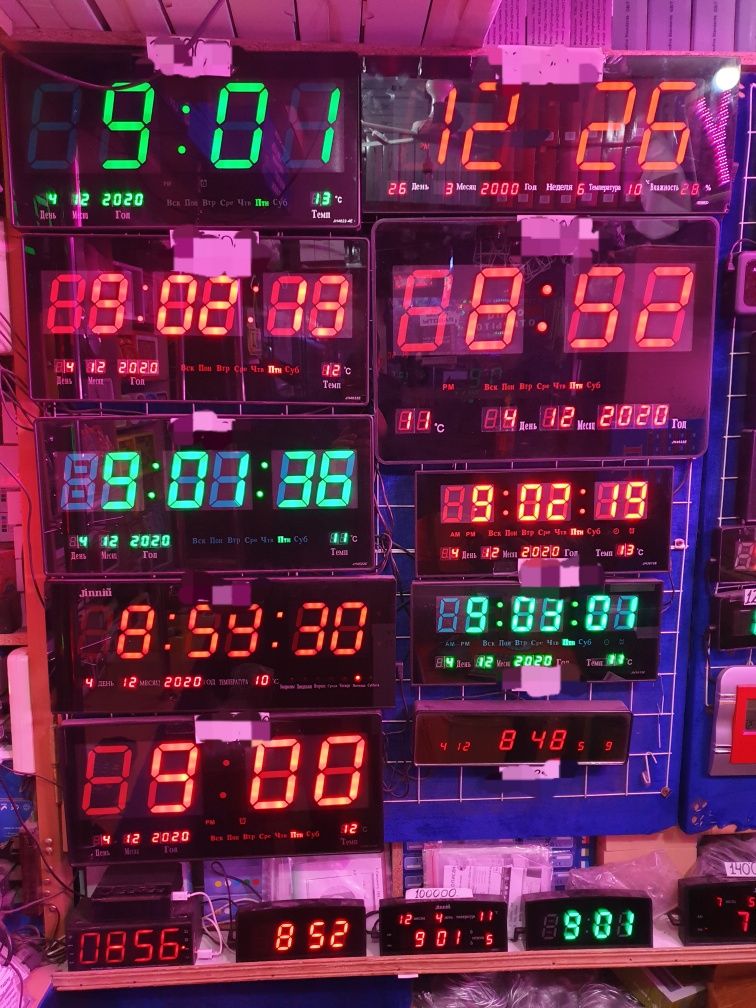 Электронные часы LED календарем и термометром по оптовой цене.