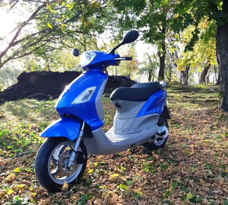 Vand Scuter Piaggio Fly 50