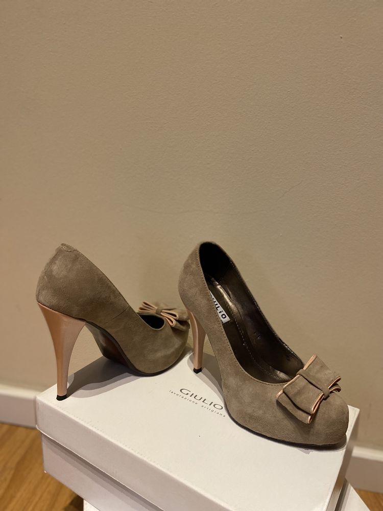 Pantofi eleganti