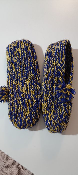 Cipici( de casa ) croșetați mărime 38-39 lucrați manual