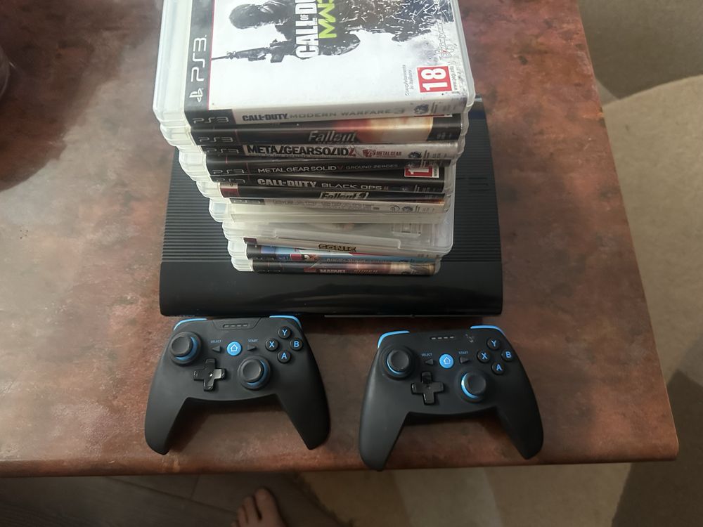 Ps3 superslim + 12 jocuri