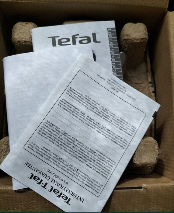 Aparat de călcat vertical cu abur Tefal Acces Steam Pocket, 1300W