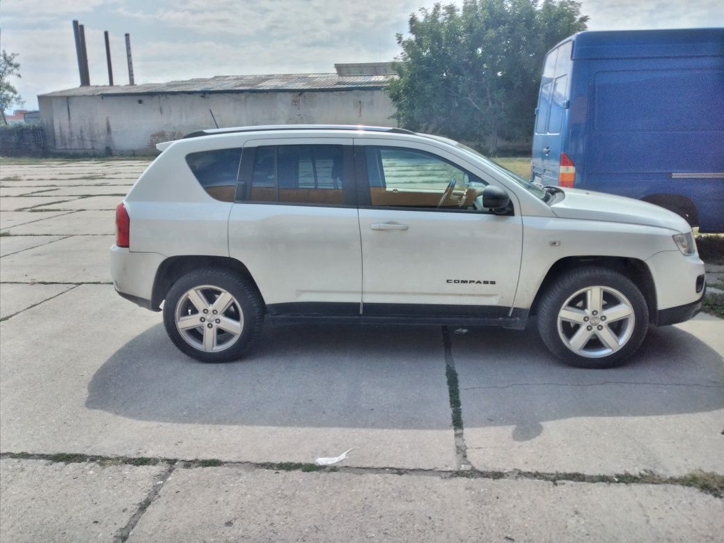 Jeep compass 2.2DDC 2012г.