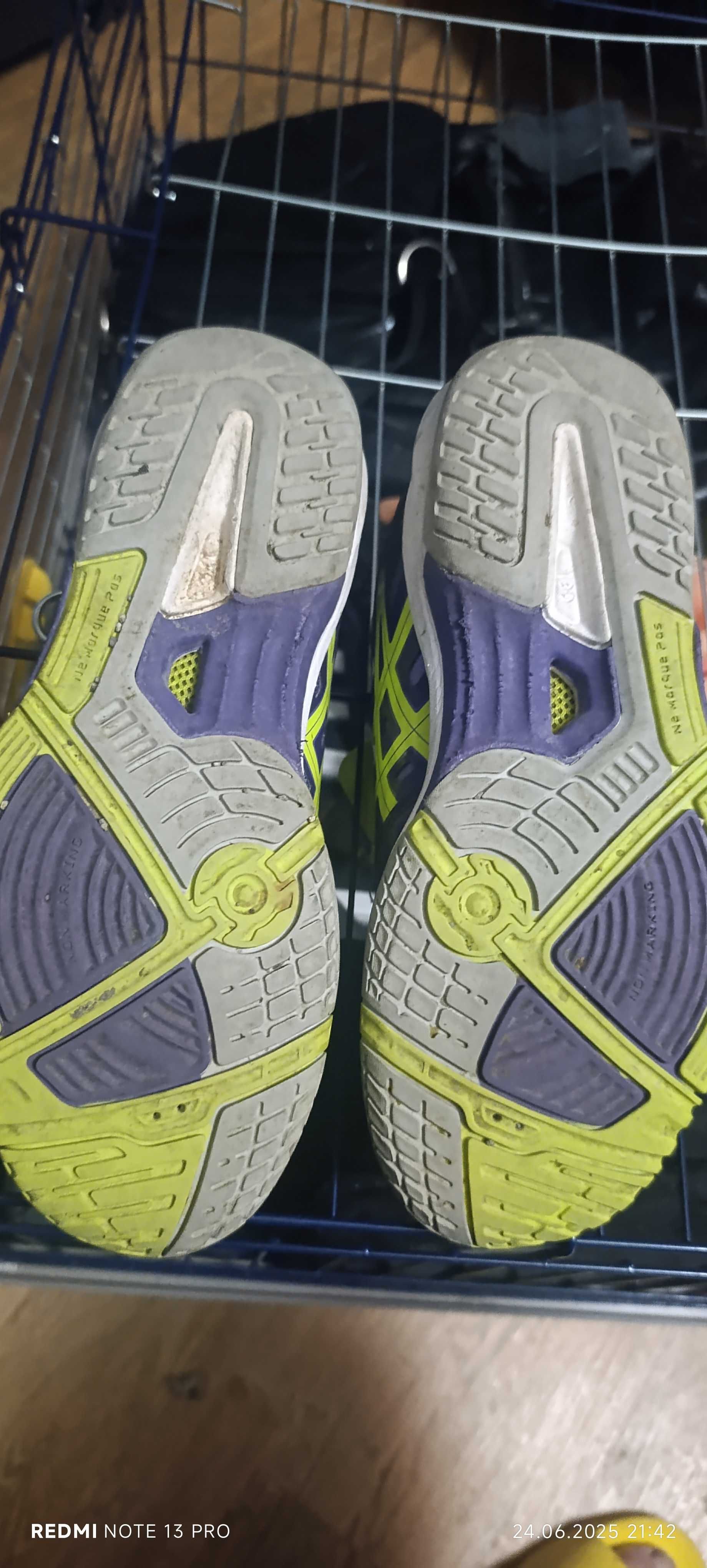 Маратонки ASICS 37.5