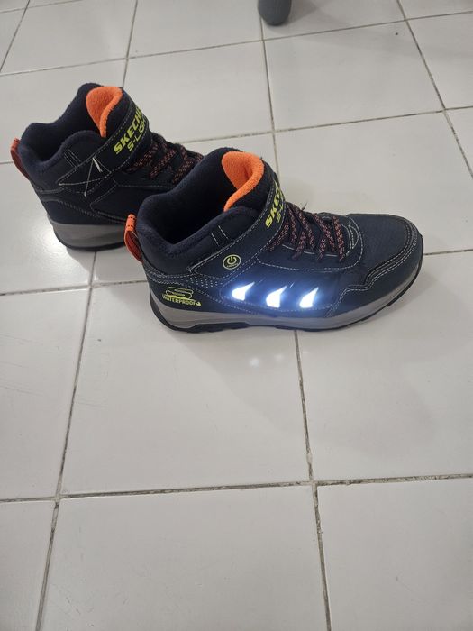 Детски зимни боти - светещи