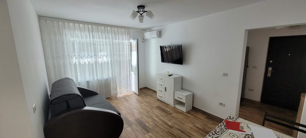 Vand apartament 2 camere mobilat si utilat zona sud Paco / scoala