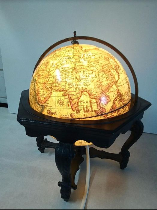 Globul Lumii Vechi circa anii 50 Fabulos