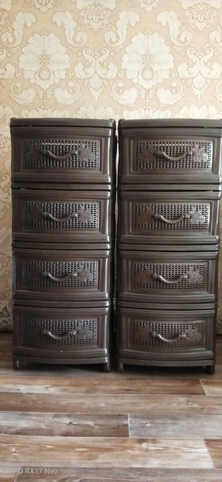 Комод коричневый